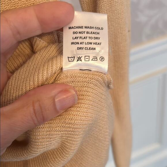 ONE GREY DAY Women's Beige Long Sleeve Top, S - Picture 4 of 7